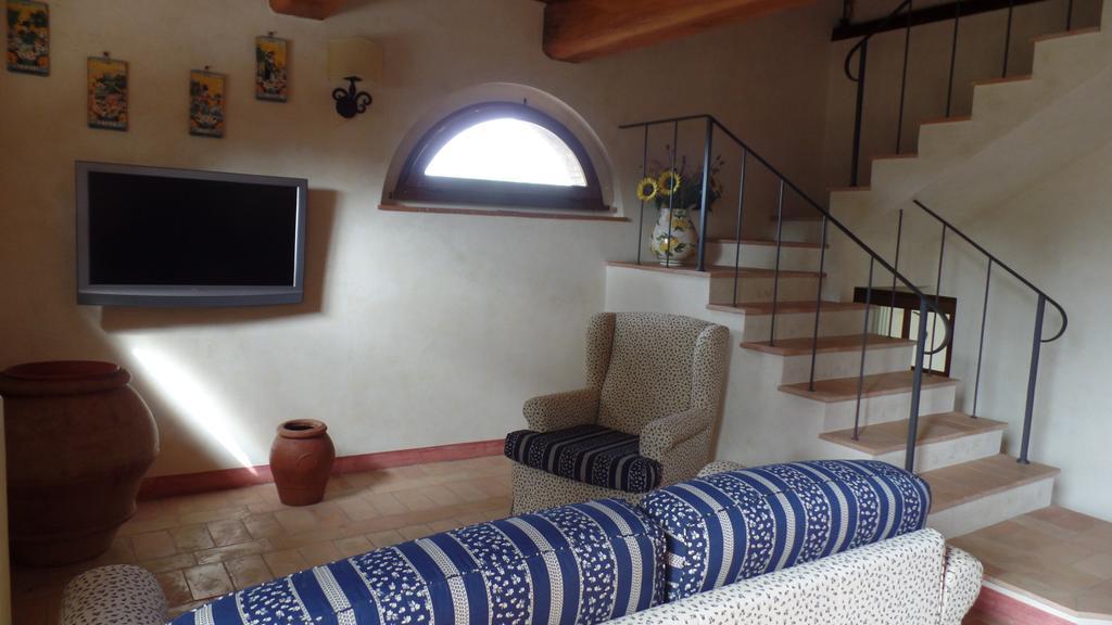 Il Fienile Holiday Home Le Fornacette Extérieur photo